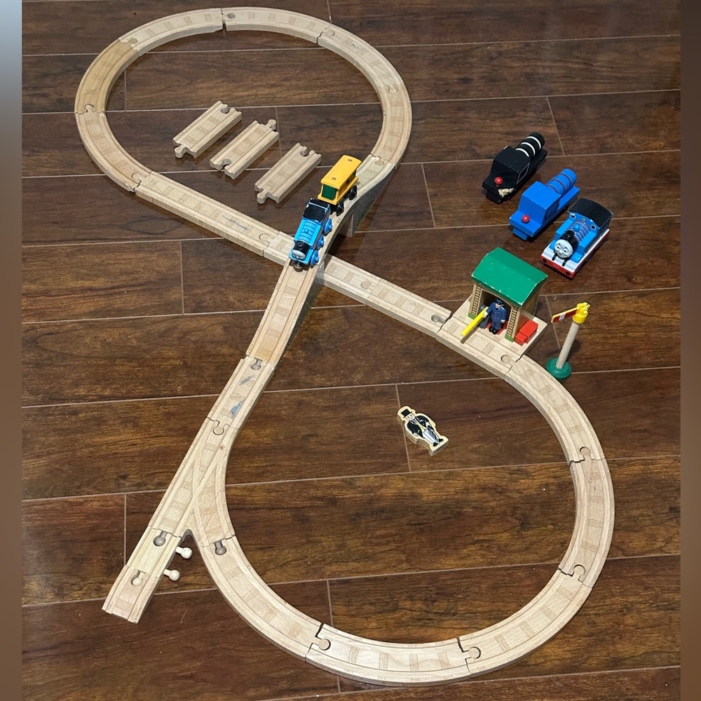 Thomas & friends wooden toy train track